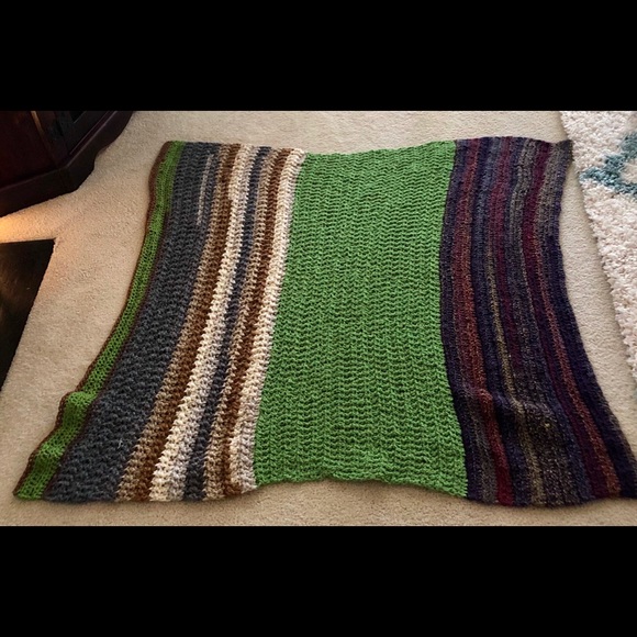 Throw - Picture 1 of 4